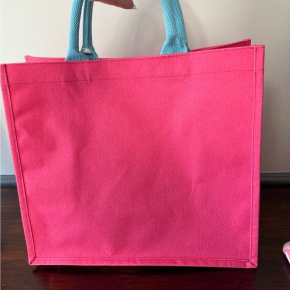 🎀 Barbie Bundle – Tote Bag, Hats, Towel, Purse & More! Pink Perfection 💖 - Picture 4 of 16
